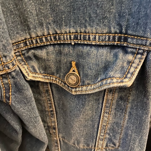 ONLY Vintage Boyfriend Style Oversized Denim Jacket in Blue Wash - Picture 3 of 4